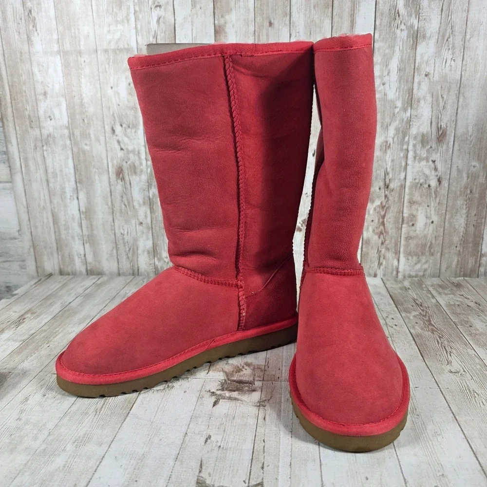UGG Australia‎ Classic Tall II Red Suede Sheepskin Winter Boots Womens 8